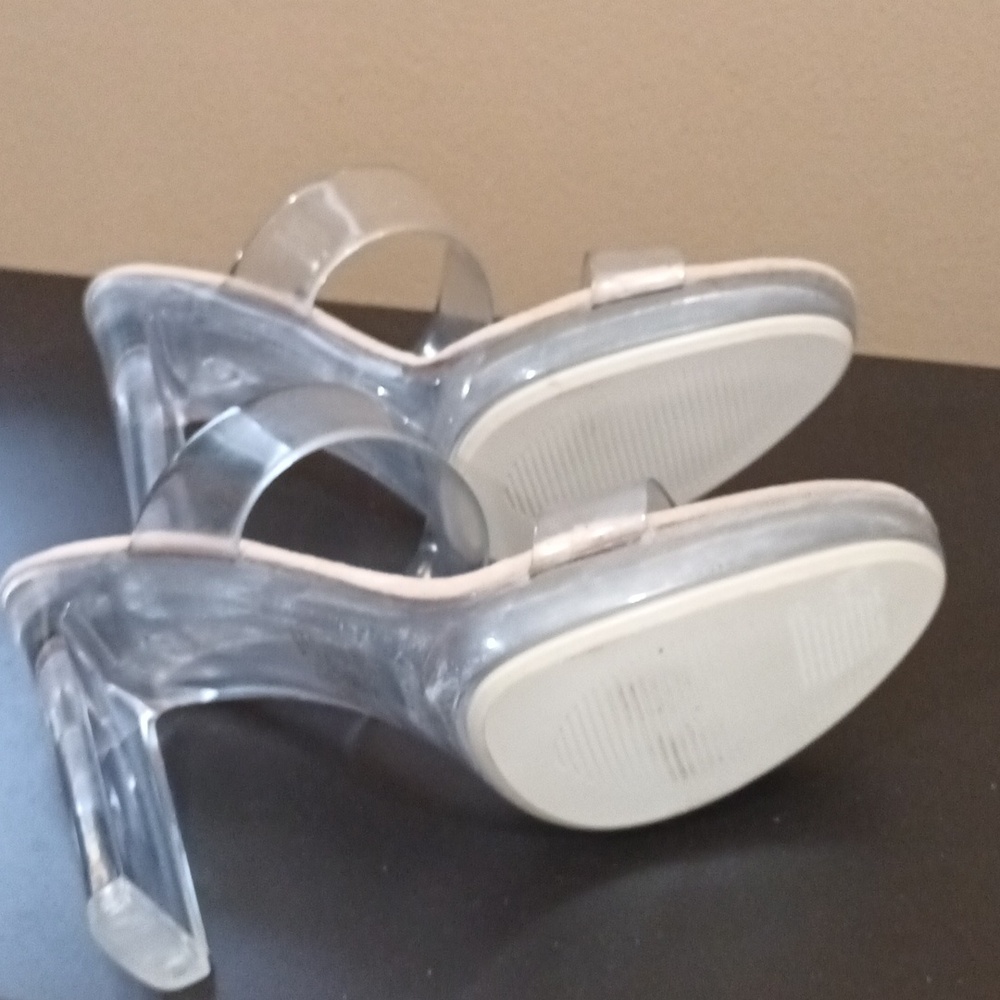 New Women's Size 9 Dream Pairs Clear Slip On Heels - Picture 6 of 6